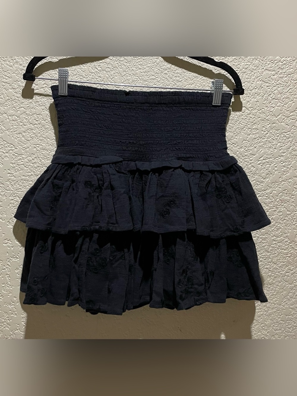 Unsubscribed NWT 2087 Smocked Short Skirt Solid Faded Black Size 6 Floral print - Picture 3 of 12